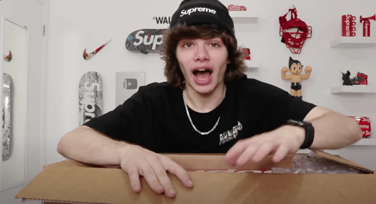 The YouTuber ConnorTV opening a Mystery Box 